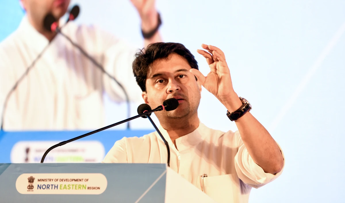 Jyotiraditya Scindia के हस्तक्षेप से गुना में टूटी पुलिया का काम शुरू, आवागमन बहाल