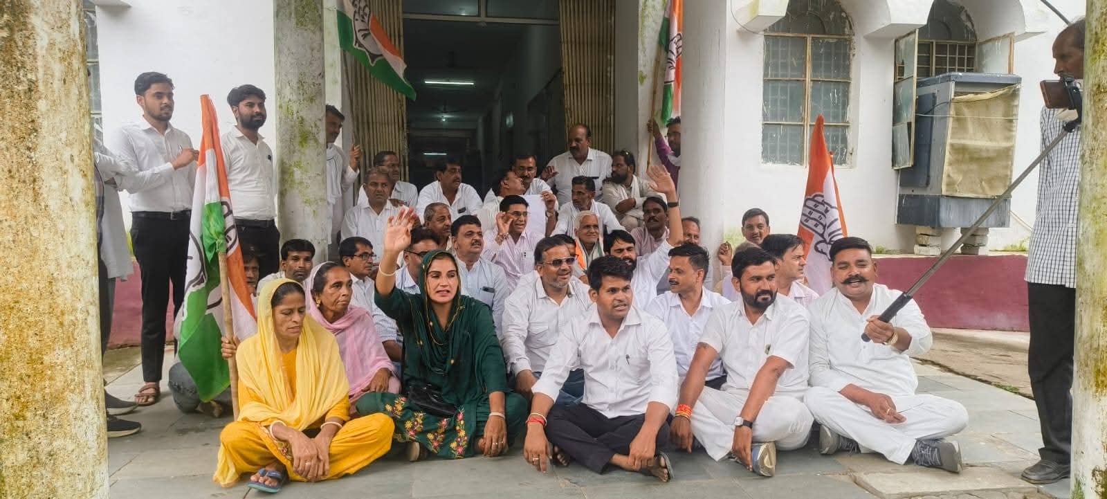 ज्ञापन सौंप कर जताया विरोध, कांग्रेस कमेटी श्योपुर का नेतृत्व