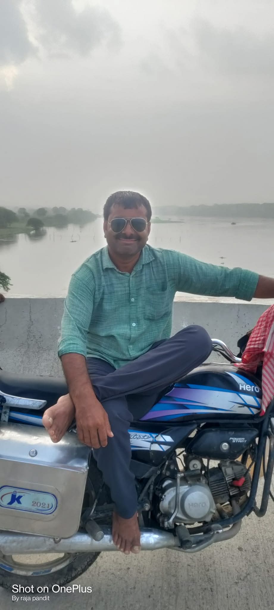 सिर मैं गोली लगने से युवक की हुई मौत परिजनों ने जताई हत्या की आशंका