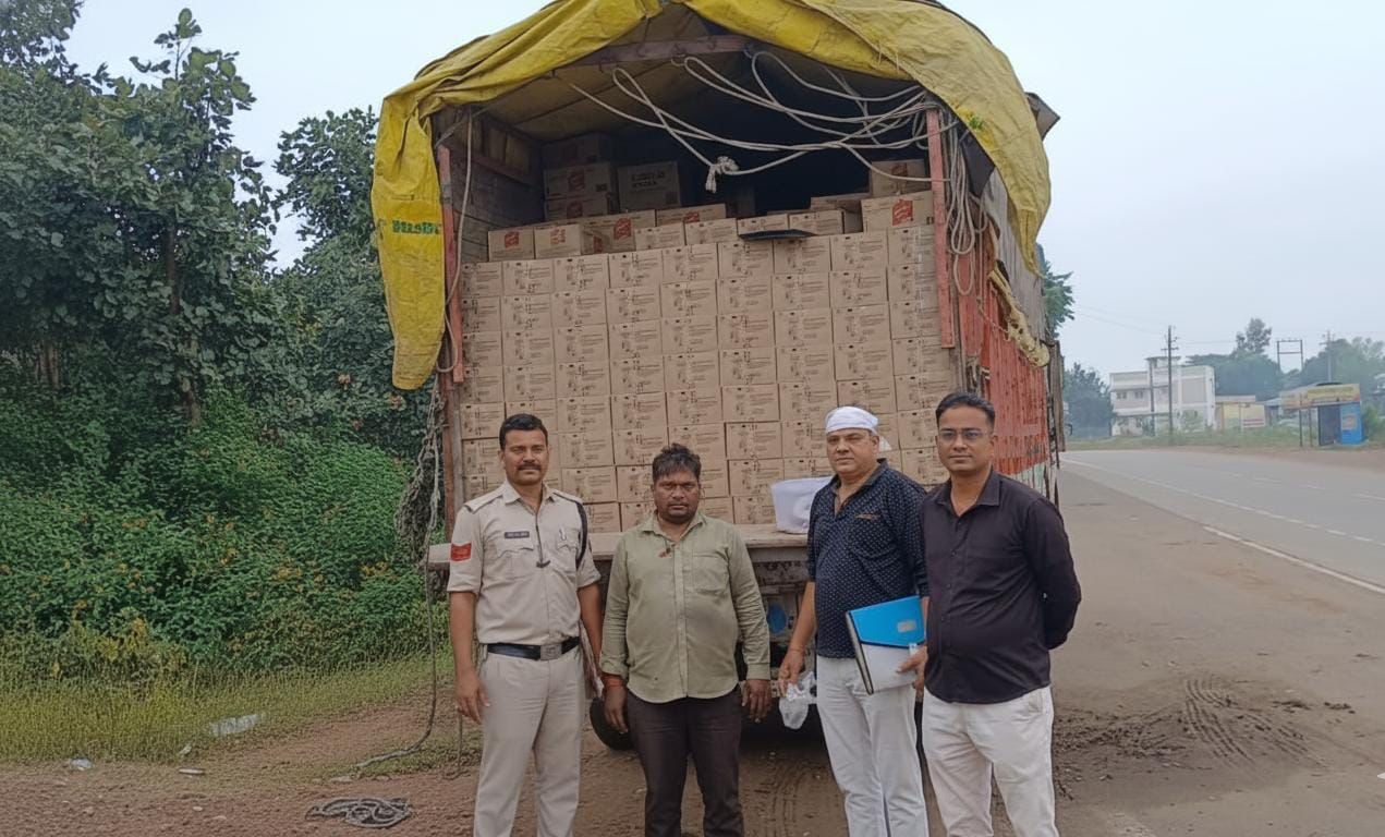 एनकेजे पुलिस की सबसे बड़ी कार्यवाही — 1200 कार्टून अंग्रेजी शराब के साथ ट्रक जब्त, आरोपी गिरफ्तार!