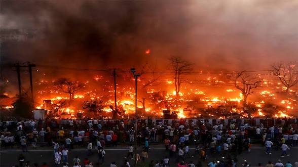 “खुर्रमनगर अग्निकांड: मदद से ज्यादा सियासत गरम”