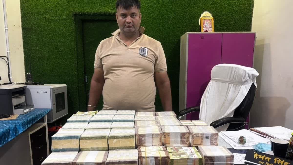 बेलगहना में 17.90 लाख नकदी जब्त, युवक हिरासत में