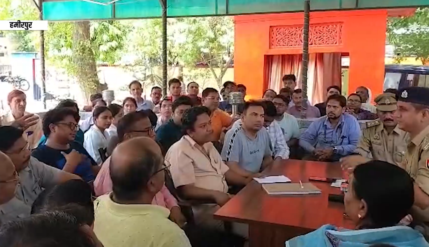 मरीज की मौत के बाद जिला अस्पताल में हंगामा, डॉक्टरों से मारपीट का आरोप