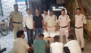 नरसिंहपुर पुलिस की बड़ी कार्रवाई, 106 पेटी अवैध शराब जब्त