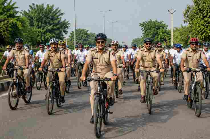 भरतपुर पुलिस की ‘Sunday on Cycle’ रैली, दिया फिटनेस और जागरूकता का संदेश